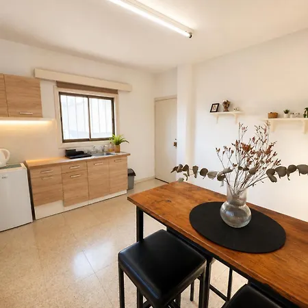 Lively In Ayia Napa-only For Two * Ajía Nápa